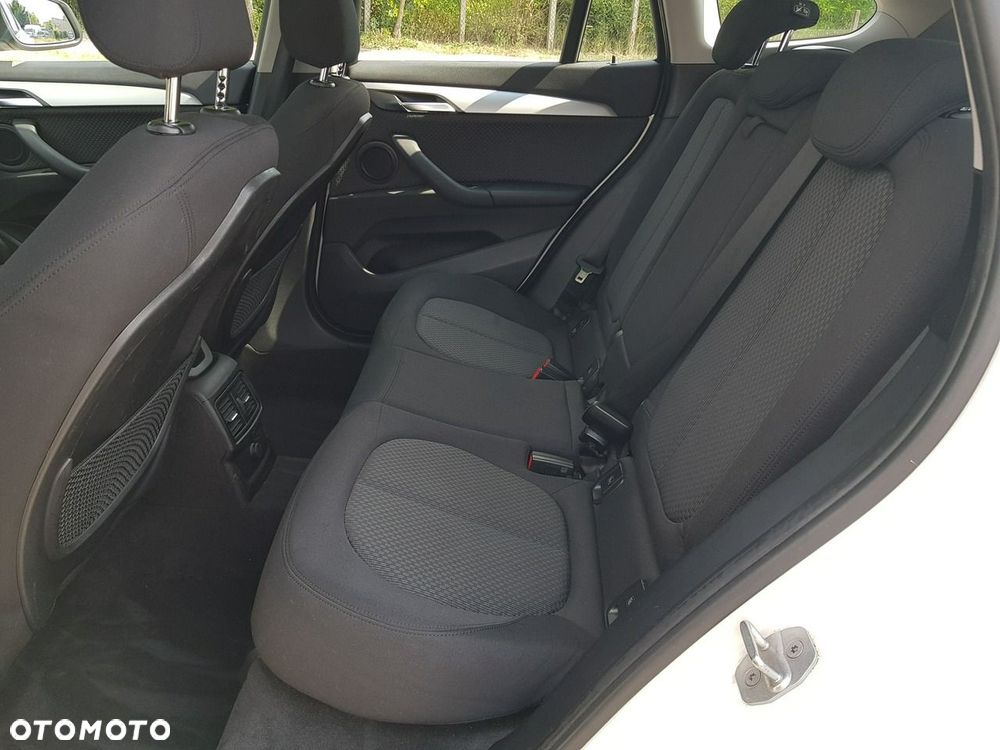 BMW X1 sDrive18d Advantage - 13