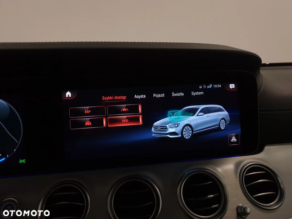 Mercedes-Benz Klasa E 300 de 4Matic 9G-TRONIC AMG Line - 23