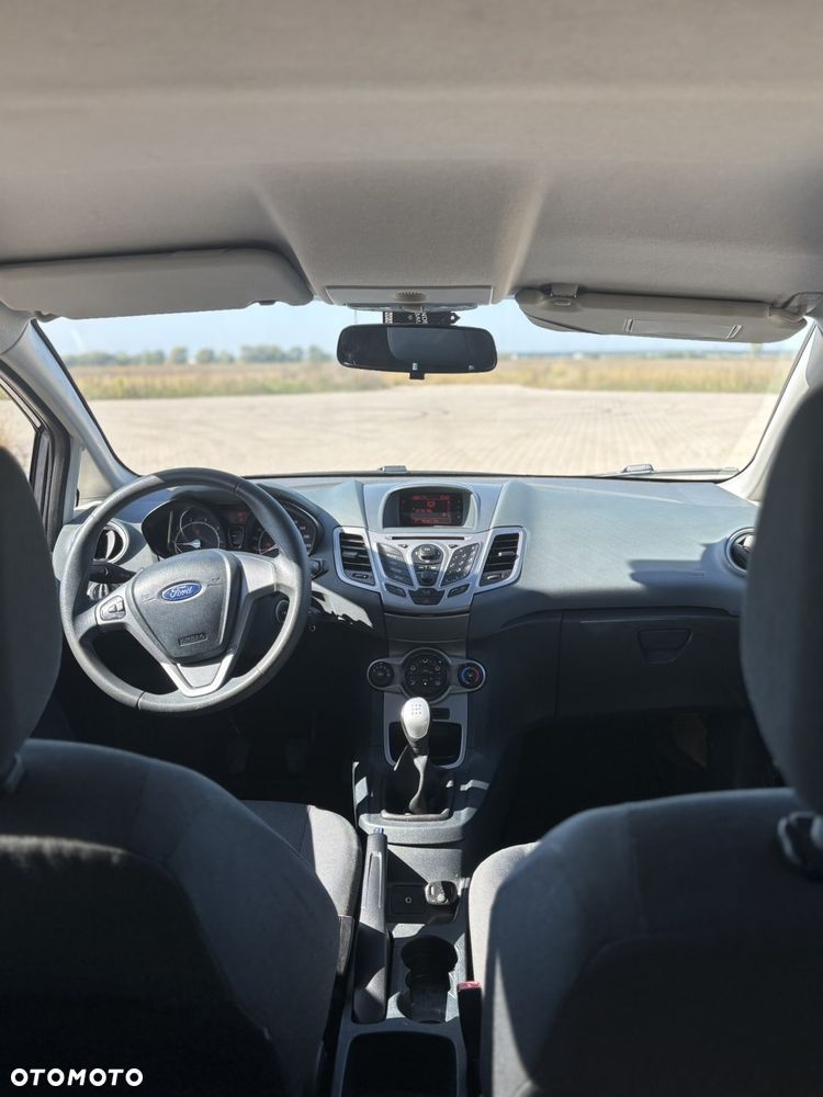 Ford Fiesta - 10