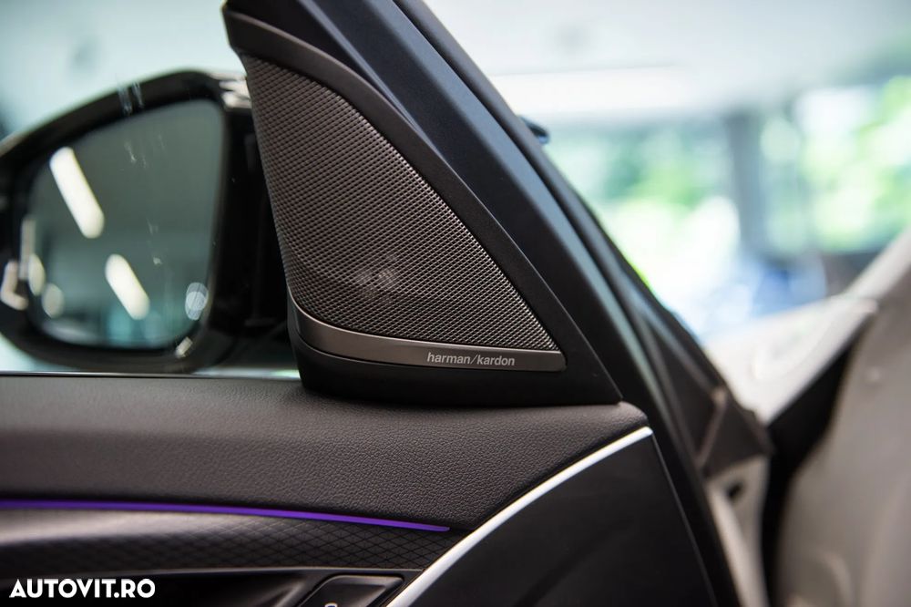 BMW Seria 5 530d xDrive AT MHEV - 15