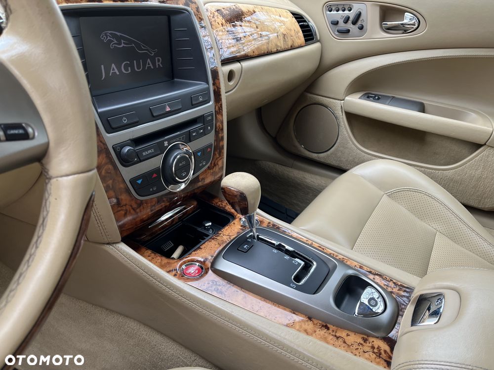 Jaguar XK 4.2 - 21