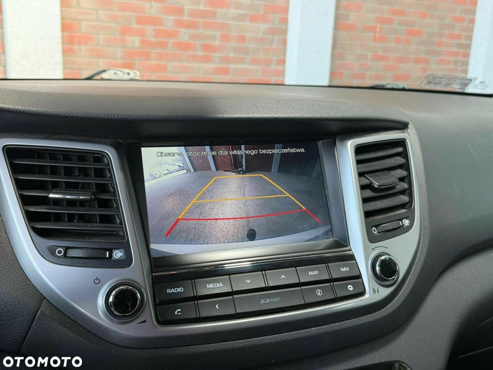 Hyundai Tucson 1.6 GDI BlueDrive Comfort 2WD - 24