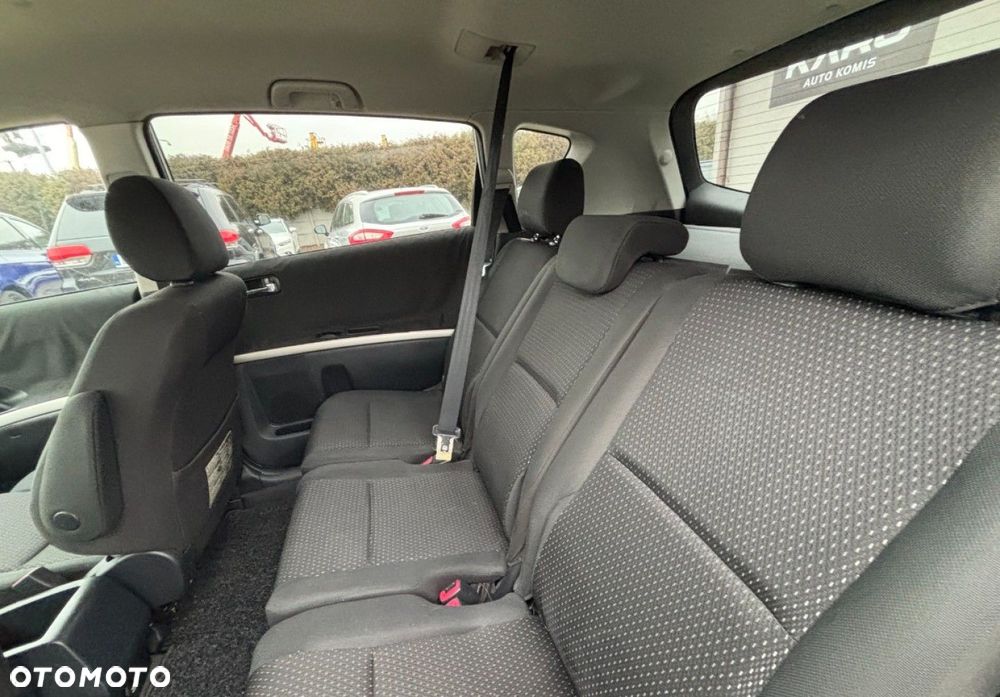 Toyota Corolla Verso - 12