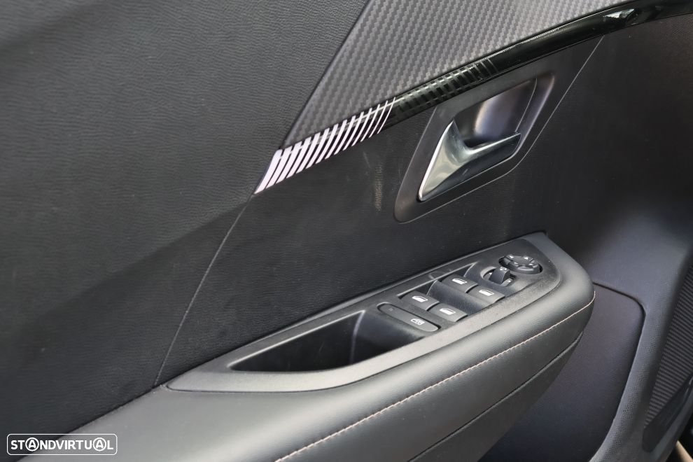 Peugeot 208 1.2 Hybrid Allure e-DCS6 - 16