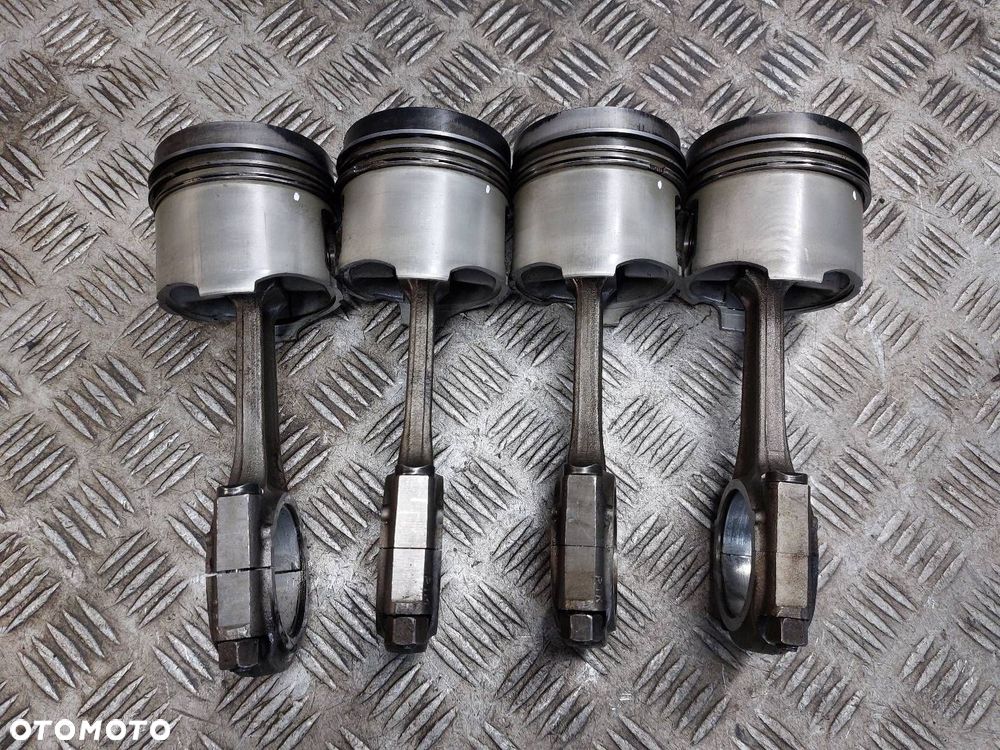 TŁOK + KORBOWÓD KOMPLET TOYOTA COROLLA E11 LIFT 1.9 D - 1