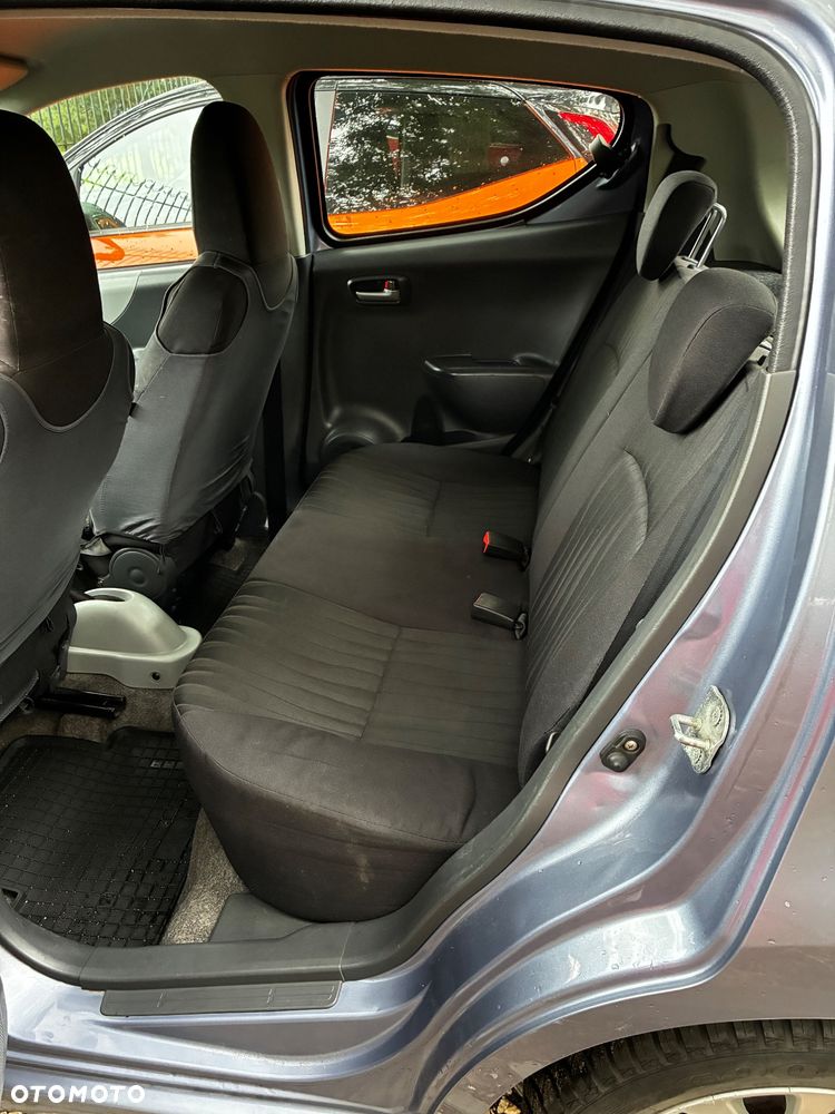 Nissan Pixo - 6