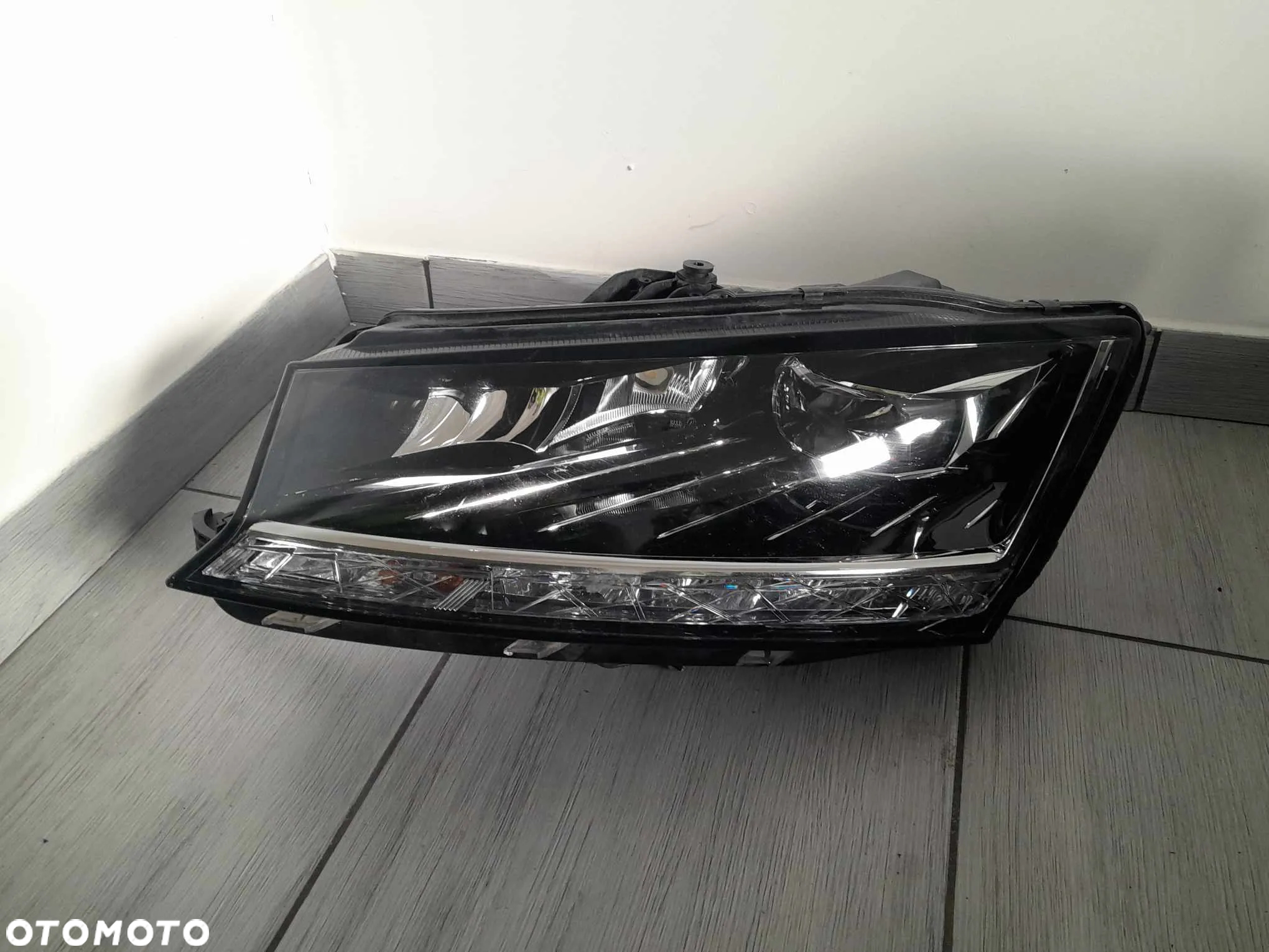 LAMPA PRZEDNIA PRZÓD LEWA SKODA FABIA III LIFT FULL LED 6v1941015f MODUŁ - 2