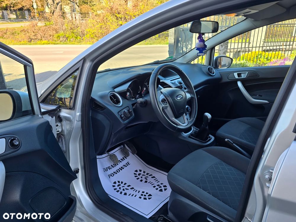 Ford Fiesta 1.25 Champions Edition - 21