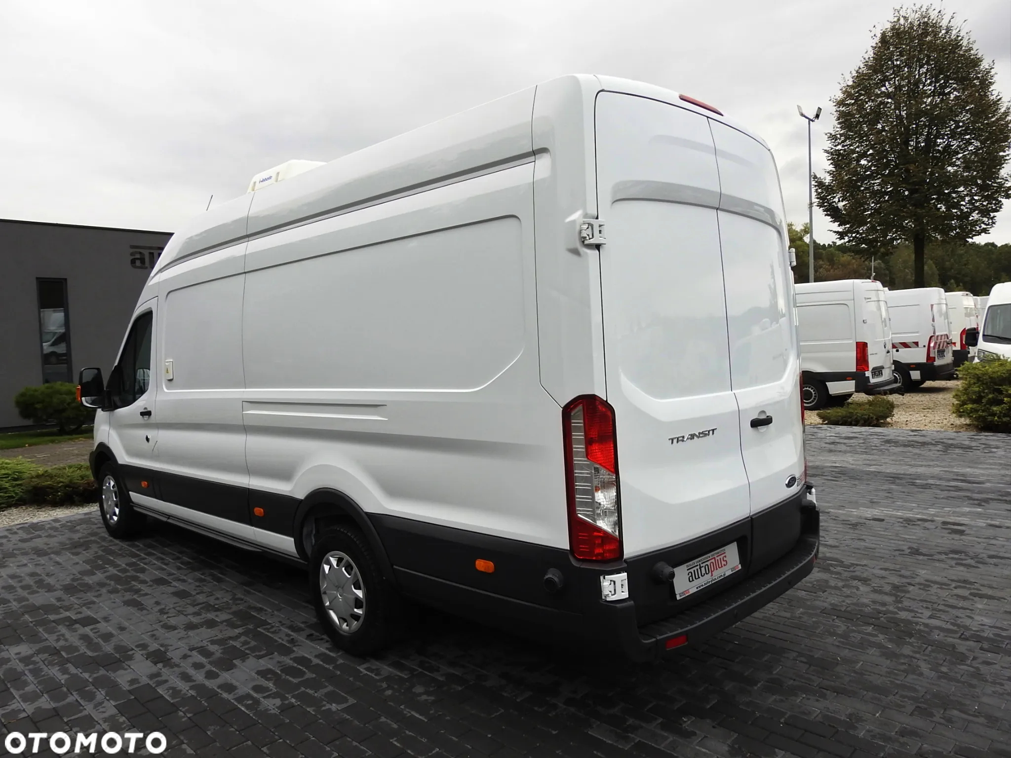 Ford TRANSIT FURGON CHŁODNIA 0*C FUNKCJA GRZANIA ZASILANIE 230V TEMPOMAT NAWIGACJA KLIMATYZACJA LEDY 130KM [ E41585 ] - 11