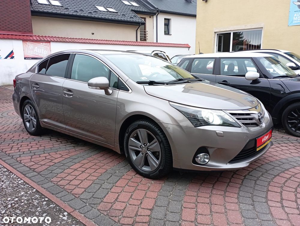 Toyota Avensis 1.8 Premium - 3