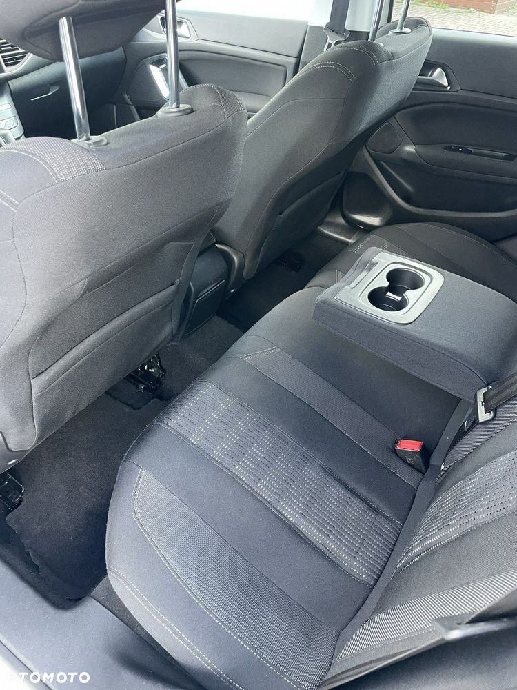 Peugeot 308 - 13