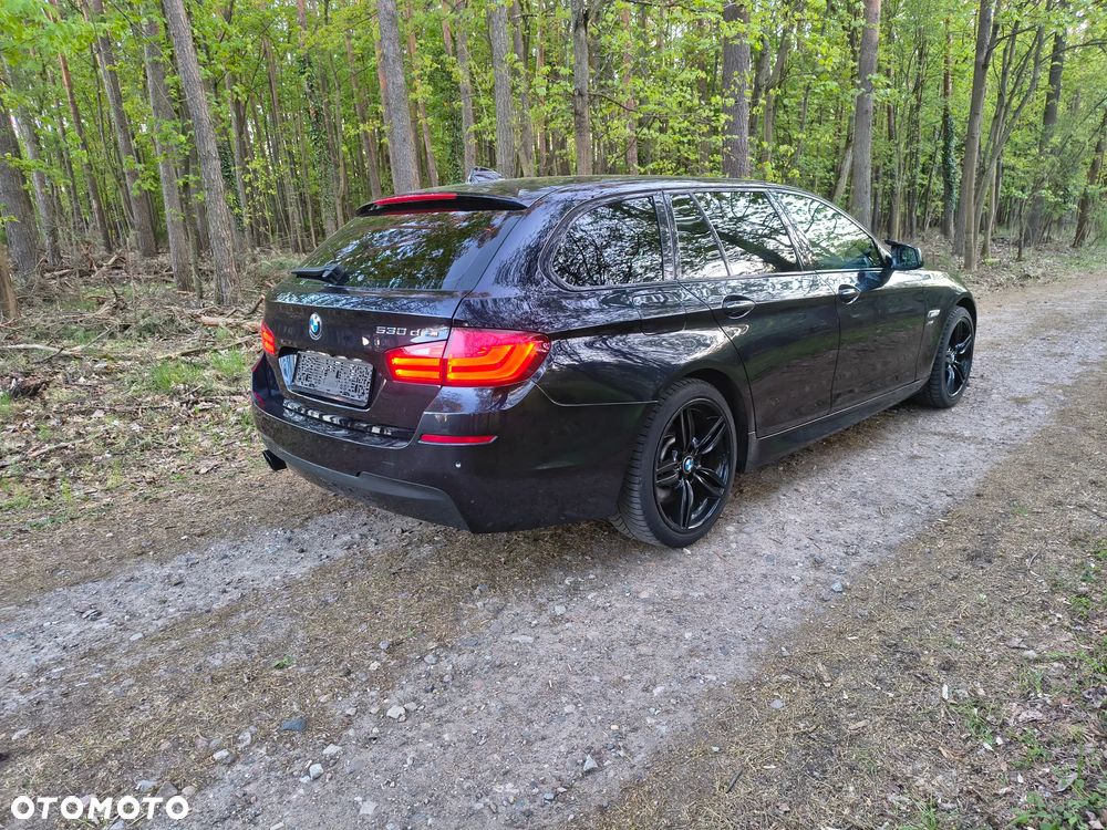 BMW Seria 5 530d xDrive - 5