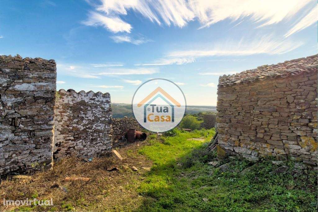 Moradia Urbana para Recuperar com Furo na Serra de Tavira - Grande imagem: 3/22