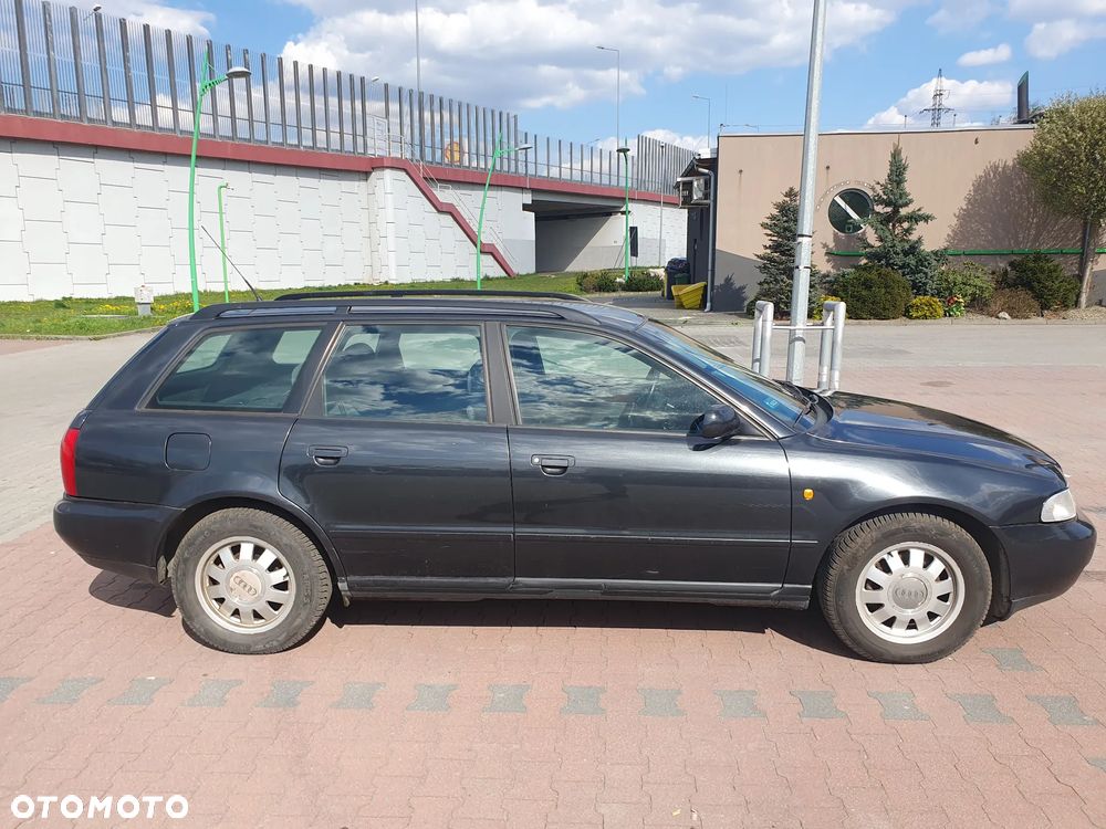 Audi A4 Avant - 1