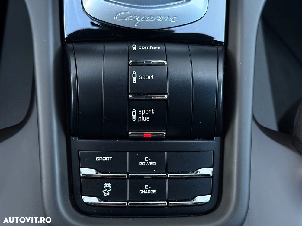 Porsche Cayenne S E-Hybrid Platinum Edition - 25