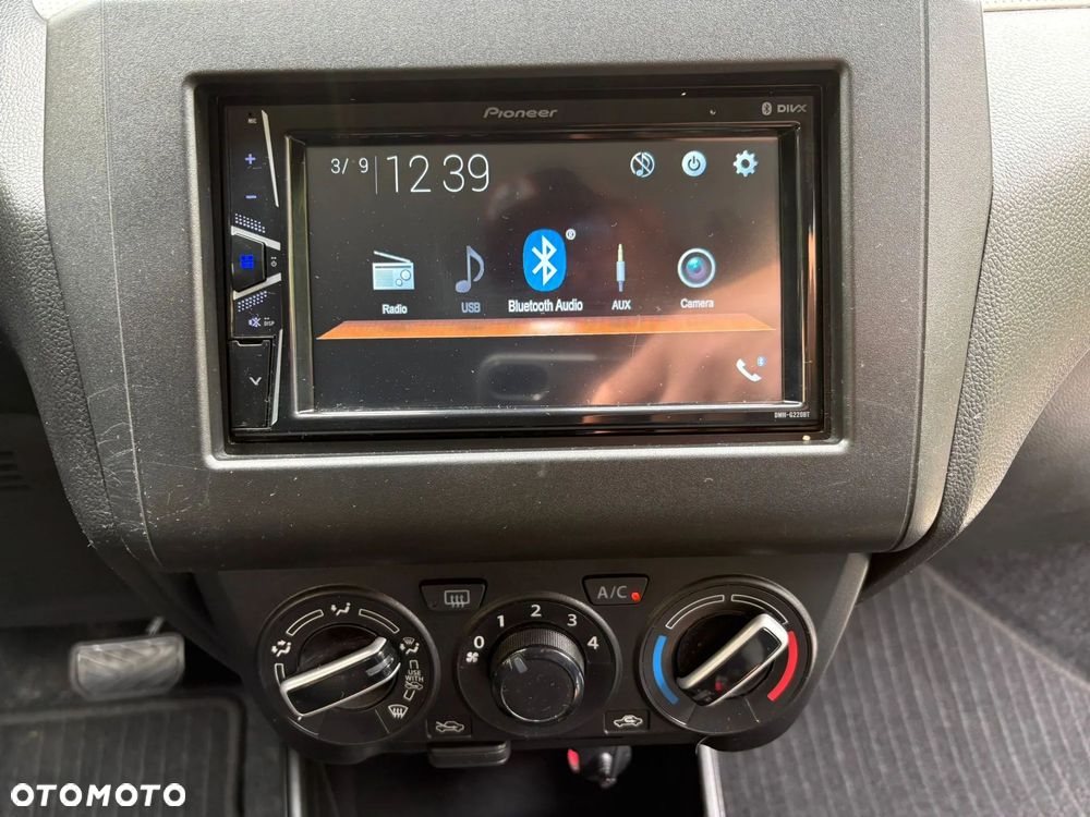 Suzuki Swift 1.2 Dualjet SHVS Premium Plus CVT - 10
