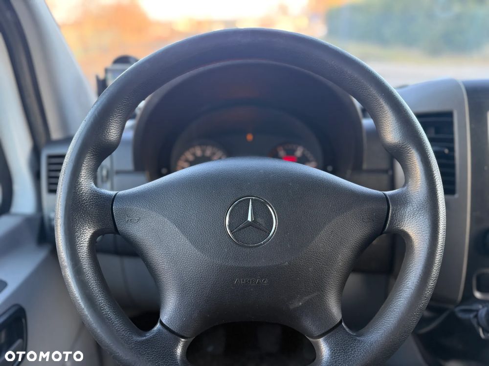 Mercedes-Benz Sprinter - 19