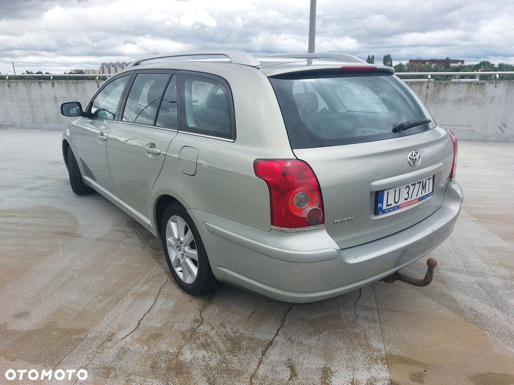 Toyota Avensis 2.0 D-4D - 4
