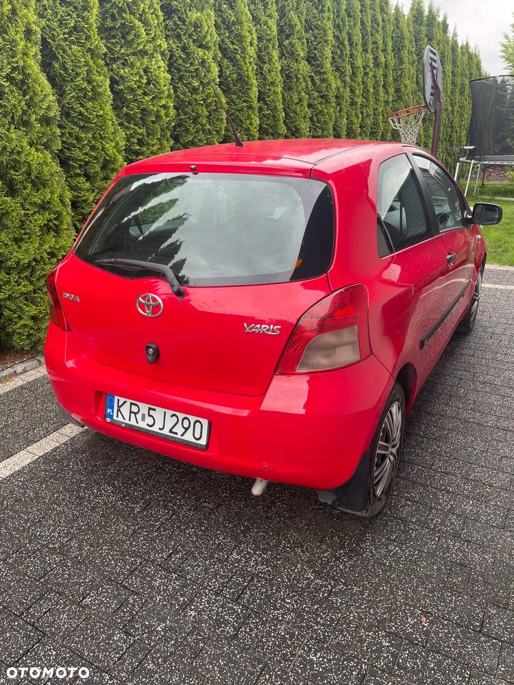 Toyota Yaris - 16