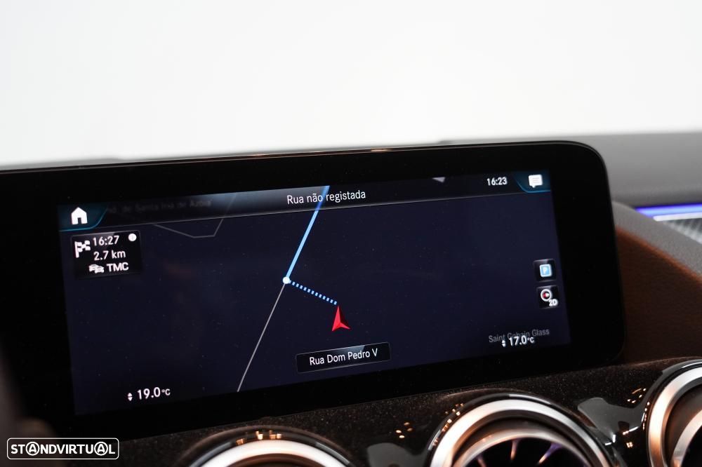 Mercedes-Benz GLA 180 d AMG Line - 13