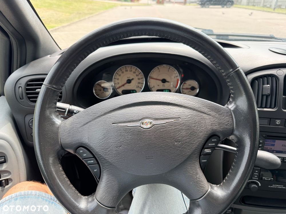 Chrysler Grand Voyager 2.8 CRD SE - 9