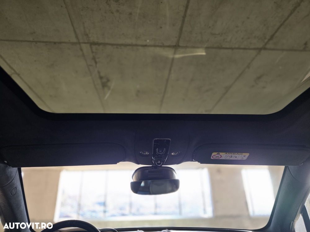 Aston Martin DBX - 39