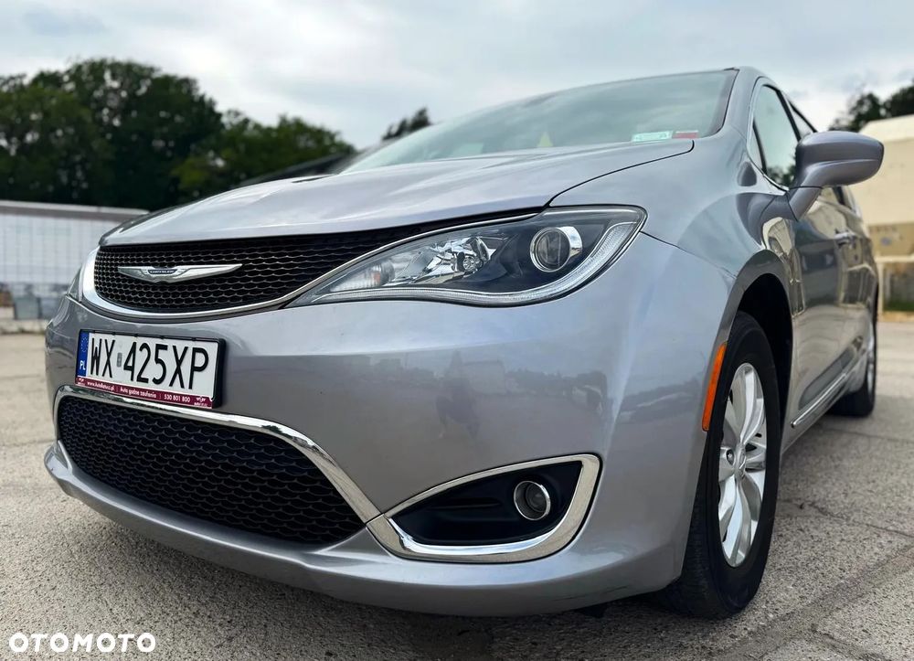 Chrysler Pacifica - 33
