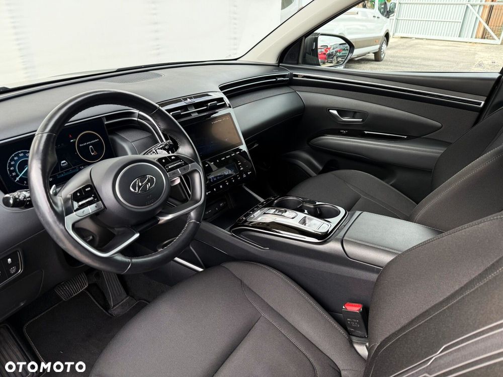 Hyundai Tucson 1.6 T-GDi HEV Executive 2WD - 12