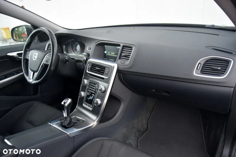 Volvo V60 D3 Drive-E Dynamic Edition (Momentum) - 29