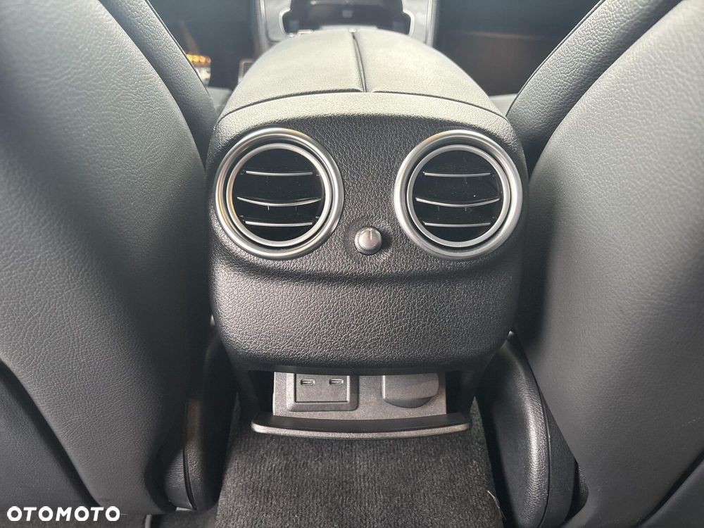 Mercedes-Benz Klasa E - 24