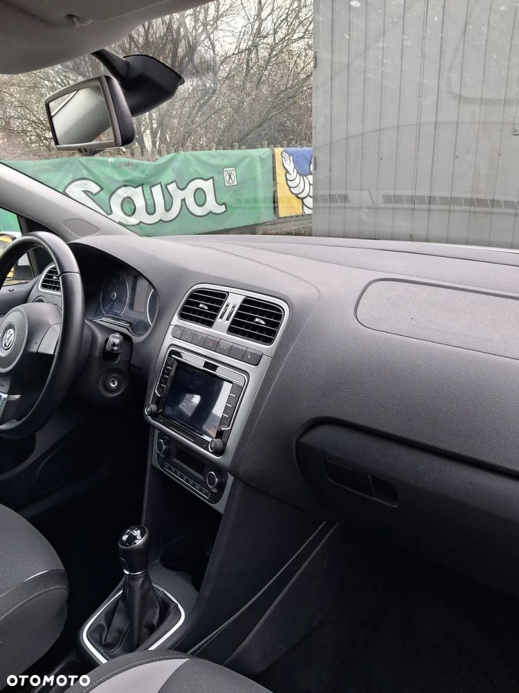 Volkswagen Polo - 15