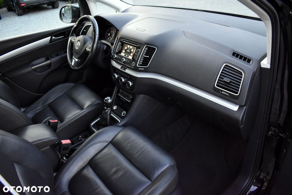 Volkswagen Sharan 2.0 TDI Highline - 35