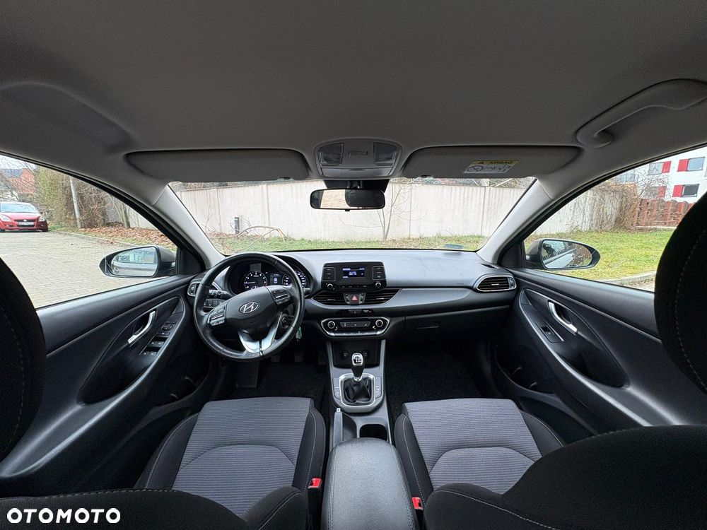 Hyundai i30 1.5 DPI Classic + - 8