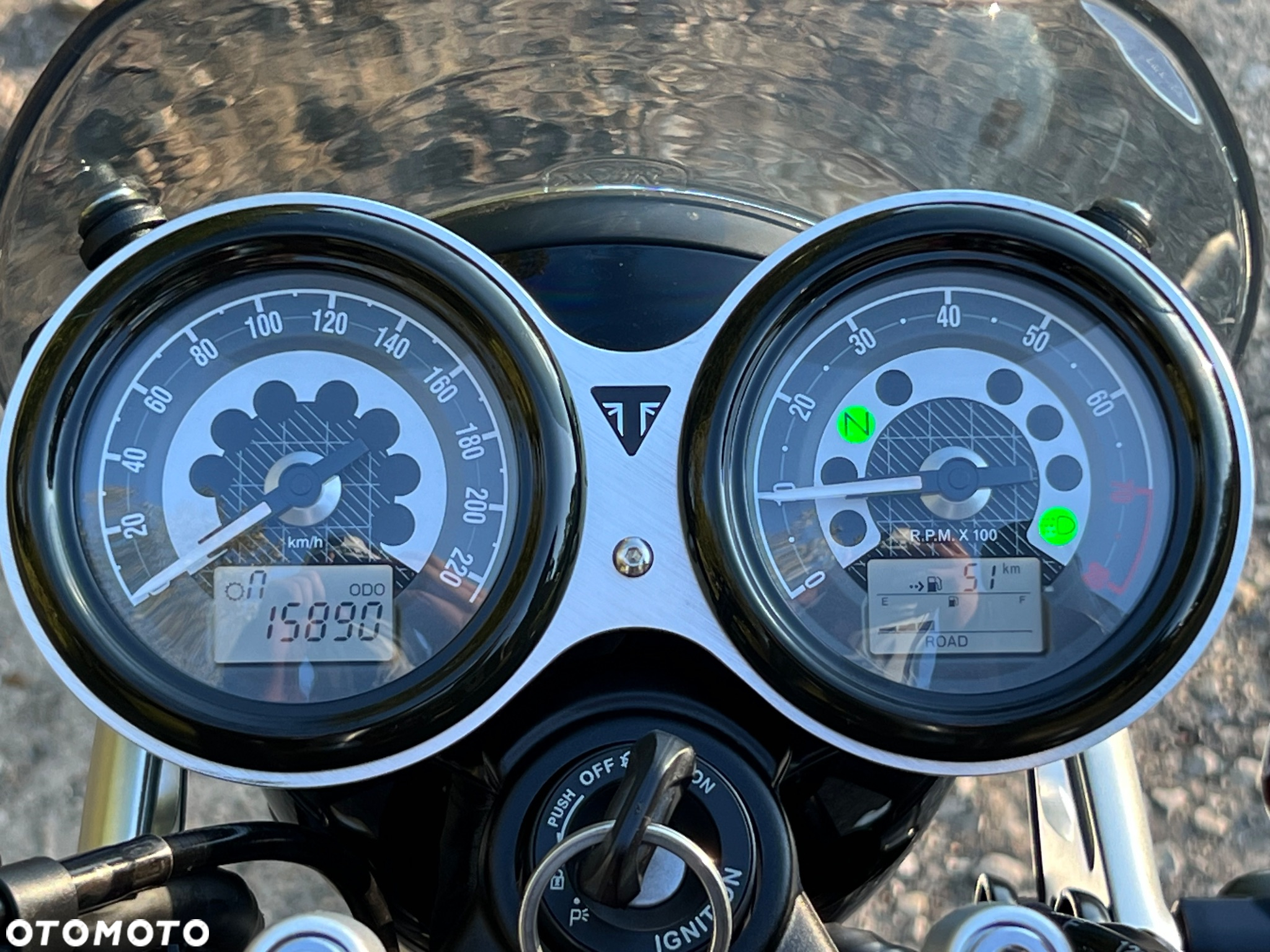 Triumph Speed Twin - 12