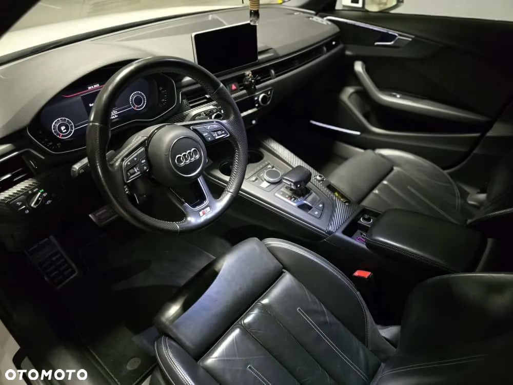 Audi A4 - 16