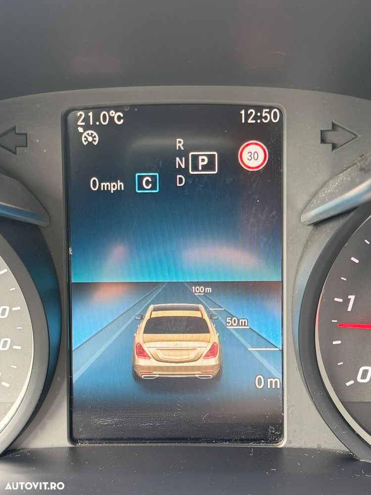 Mercedes-Benz C - 21