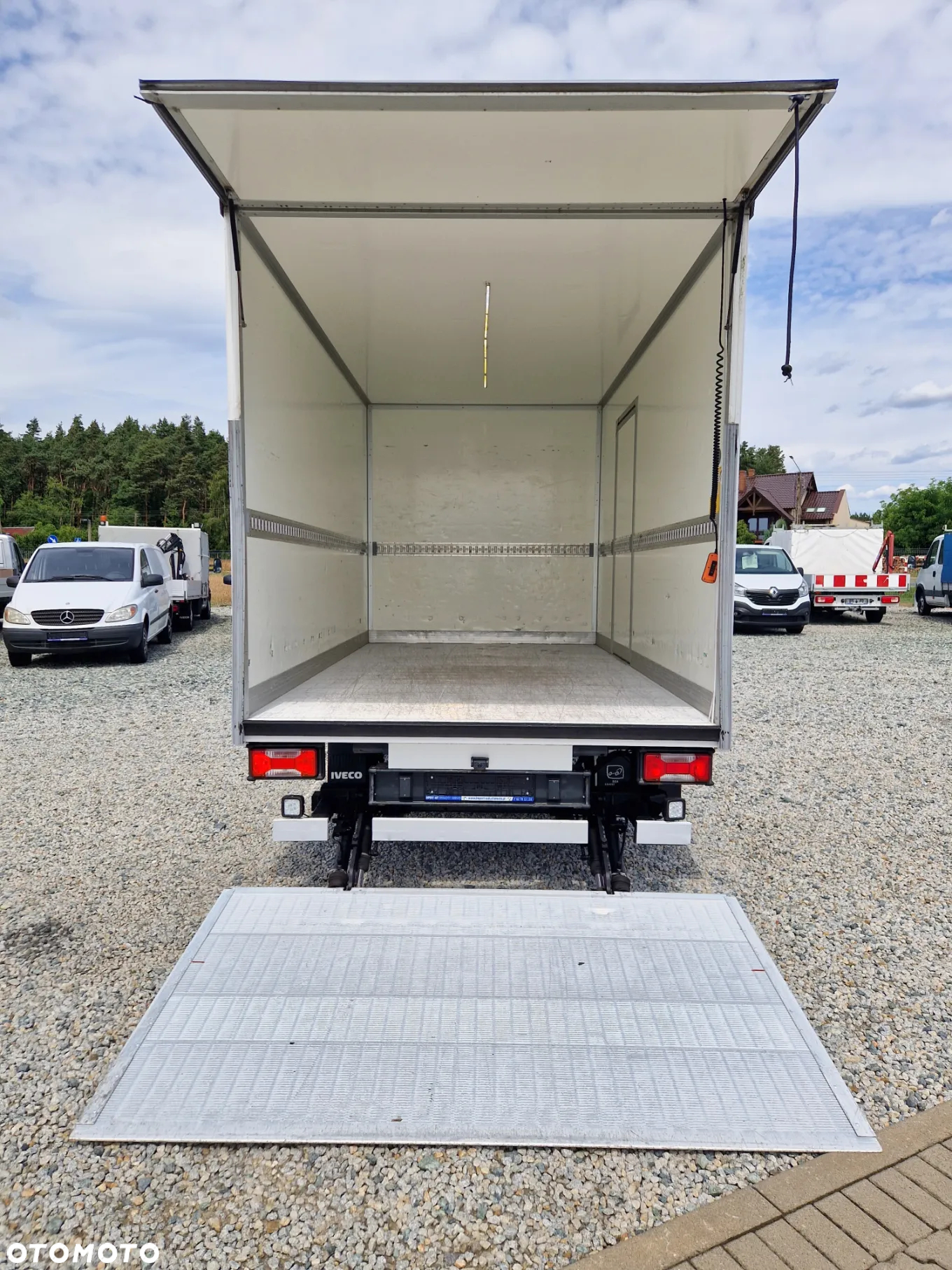 Iveco IVECO 35S15 2.3 HPI 150 KONNY KONTENER 4.3 M WINDA KLIMA WEBASTO GWARANCJA - 23