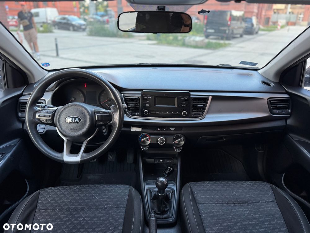 Kia Rio - 15