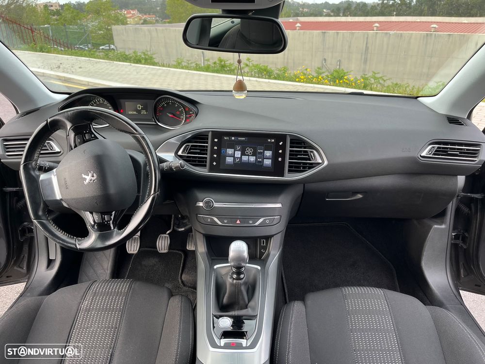 Peugeot 308 SW PureTech 130 Stop & Start Allure - 10