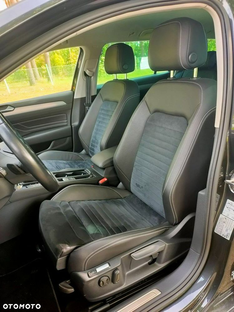 Volkswagen Passat - 11