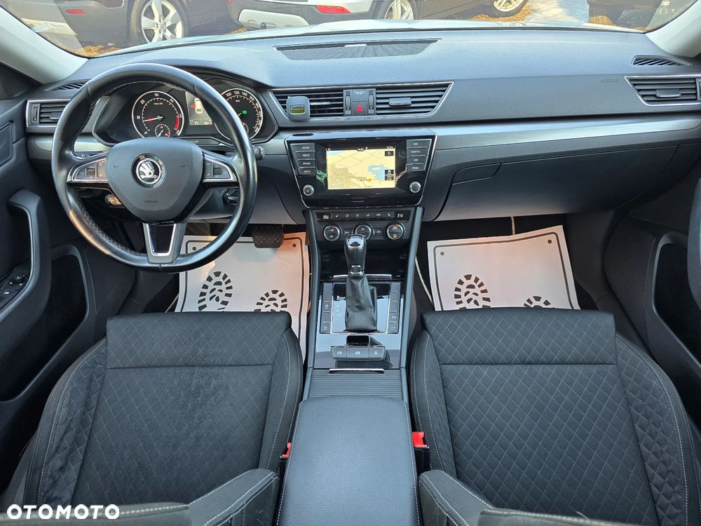 Skoda Superb 2.0 TDI DSG Ambition - 22