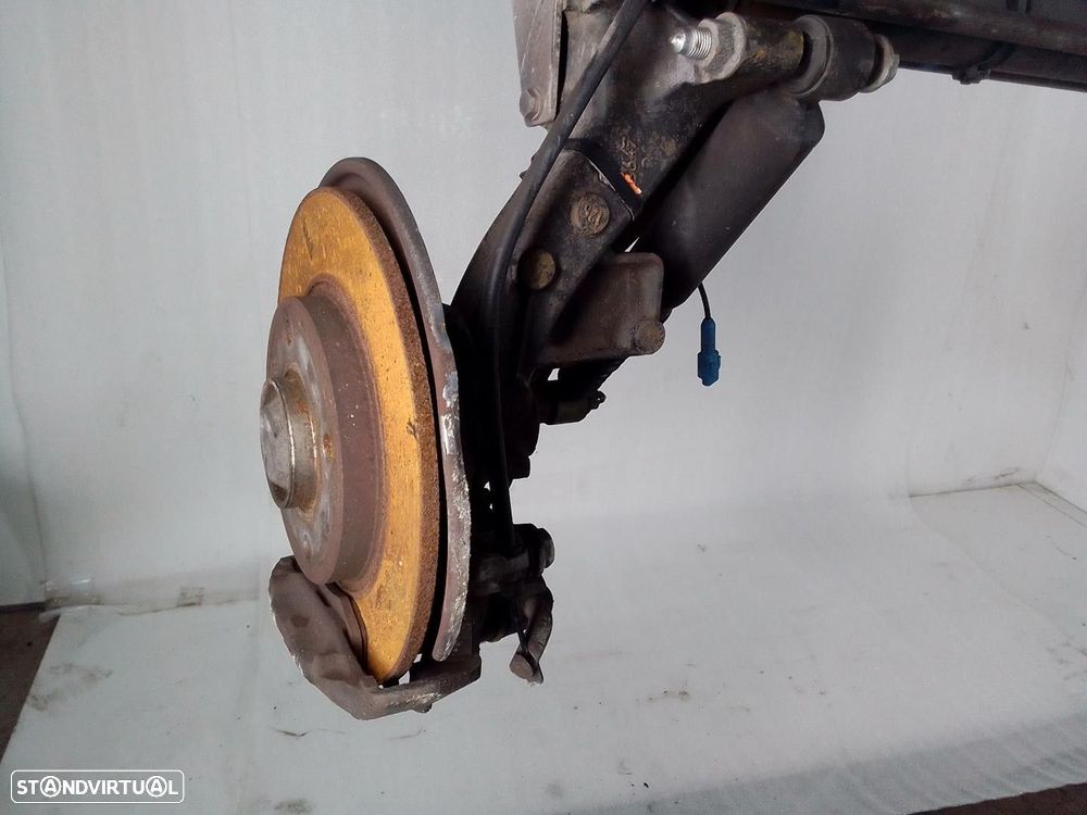 CHARRIOT TRASEIRO PEUGEOT 206 FASTBACK 2006 - - 6