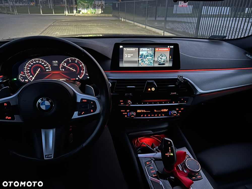 BMW Seria 5 520d xDrive M Sport sport - 23