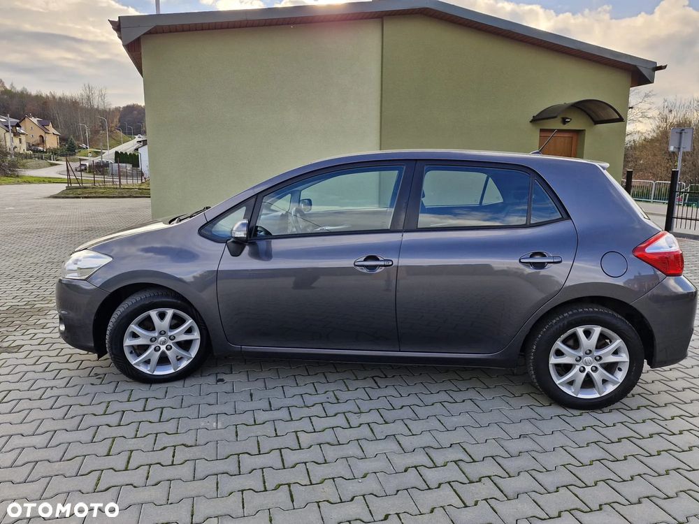 Toyota Auris - 2