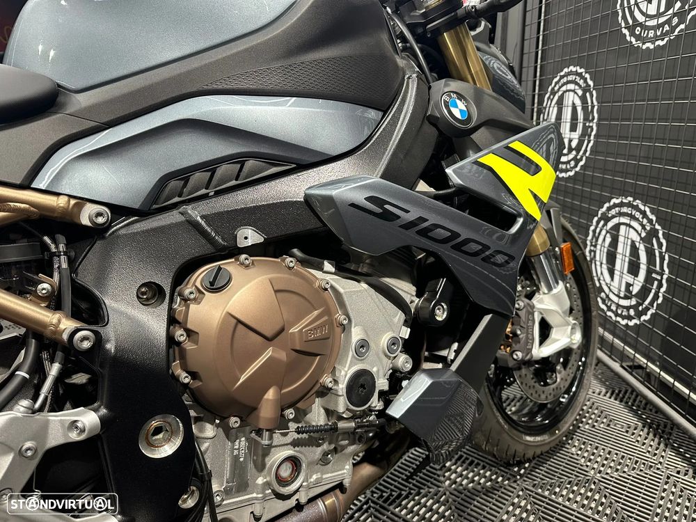 BMW S 1000 R (PACK COMFORT E DYNAMIC, AKRAPOVIC) - 2