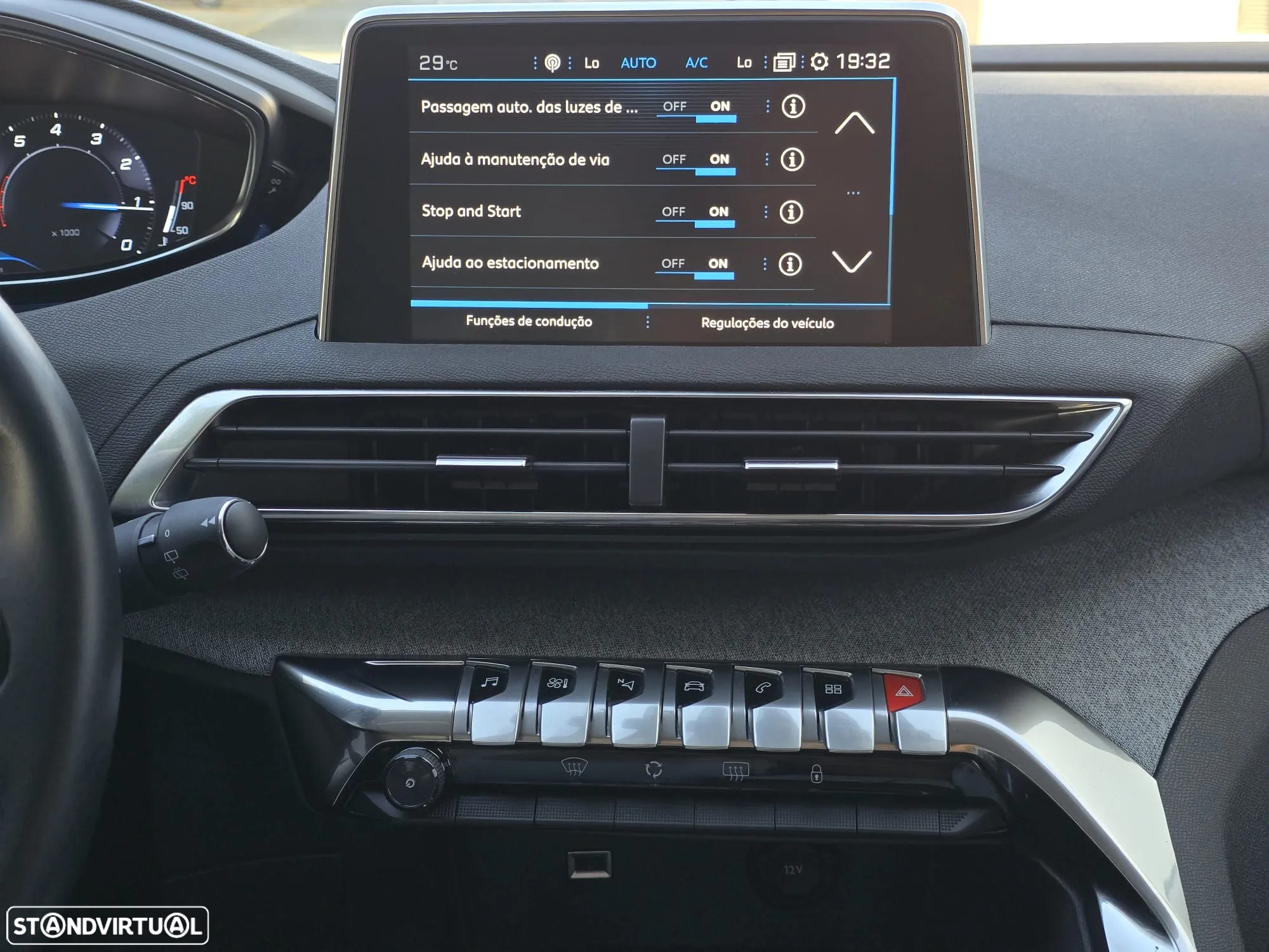 Peugeot 3008 1.2 PureTech Allure EAT8 - 21