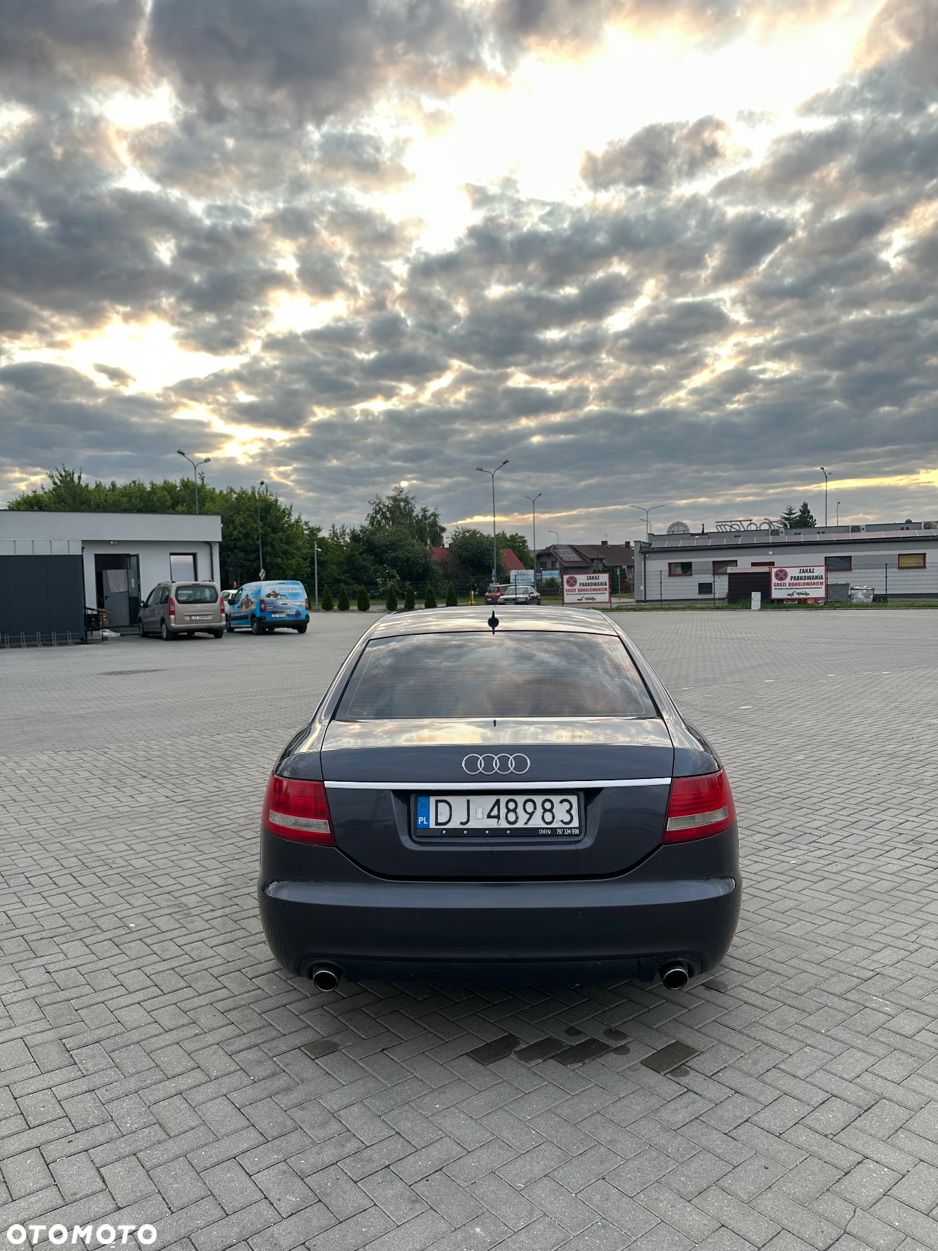 Audi A6 2.4 - 6
