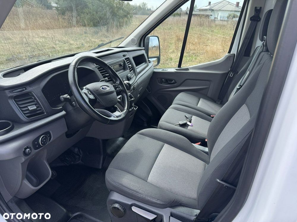 Ford Transit - 12