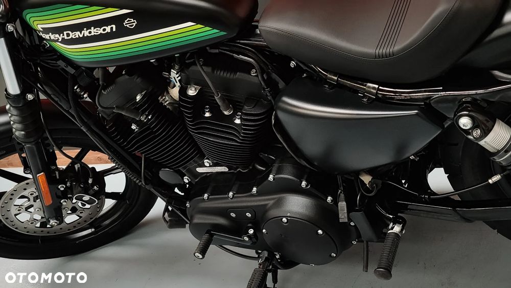 Harley-Davidson Sportster Iron 1200 - 19