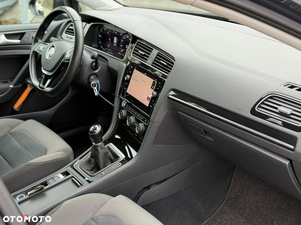 Volkswagen Golf 2.0 TDI (BlueMotion Technology) Highline - 19